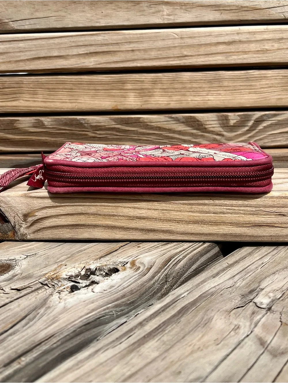 •Very Bradley Accordion Zippered Wristlet! VGUC!